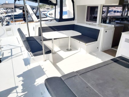 Lagoon-Bénéteau Lagoon 450 F - 4 + 2 cab. Red Twin II