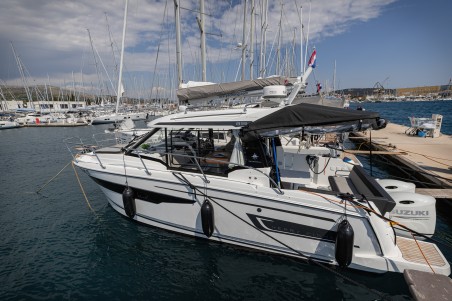 Jeanneau Merry Fisher 895 Offshore Shearwater