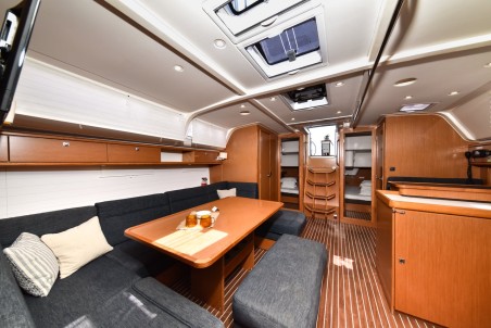 Bavaria Yachtbau Bavaria Cruiser 51 Yolo