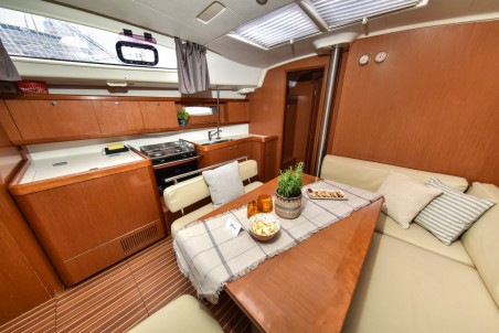 Bénéteau Oceanis 43 Playmaker