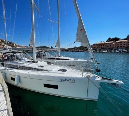 Bavaria Yachtbau Bavaria C42 Seawave