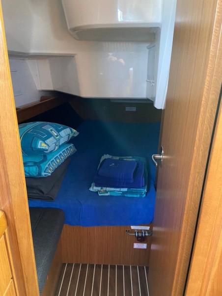 Bavaria Yachtbau Bavaria Cruiser 37 - 3 cab. Into the Blue