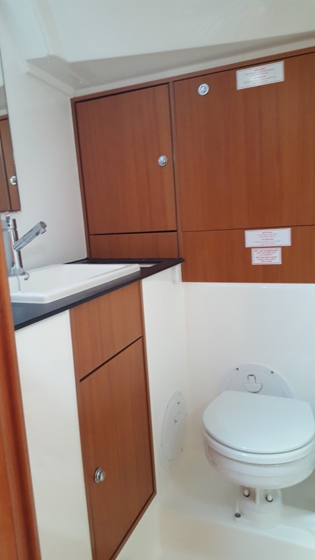 Bavaria Yachtbau Bavaria Cruiser 40 Inipi