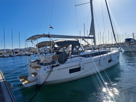Bavaria Yachtbau Bavaria C38 Asterix