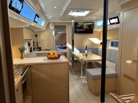 Bavaria Yachtbau Bavaria C38 Asterix