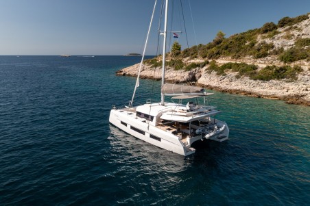 Dufour Yachts Dufour 48 Catamaran - 5 + 1 cab. Uma