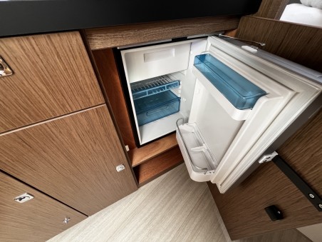 Bavaria S29+ | Czarter jachtu Chorwacja | Travelboat