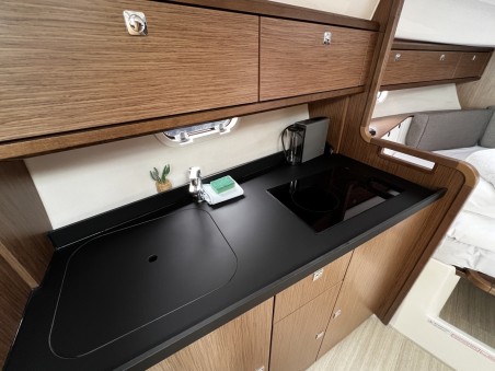 Bavaria S29+ | Czarter jachtu Chorwacja | Travelboat