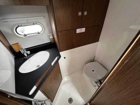 Bavaria S29+ | Czarter jachtu Chorwacja | Travelboat