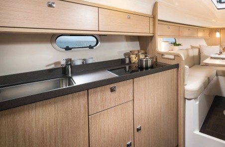 Bavaria S29+ | Czarter jachtu Chorwacja | Travelboat