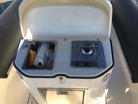 Nuova Jolly Prince 25 | Czarter jachtu Chorwacja | Travelboat