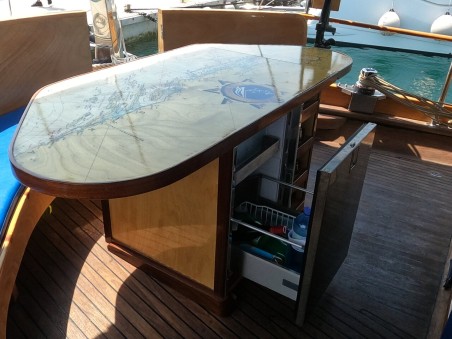 Custom Made Larus - 3 + 1 cab. Larus