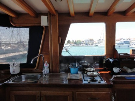 Custom Made Larus - 3 + 1 cab. Larus