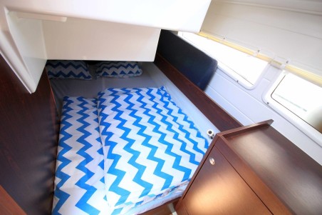 Delphia Yachts Platinum 989 Fly Sabina