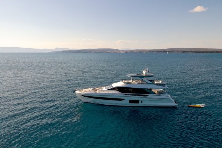 Azimut 78 Fly | Yacht Charter Croatia | Travelboat