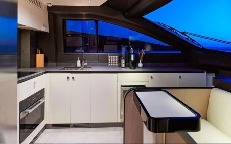 Azimut 78 Fly | Yacht Charter Croatia | Travelboat