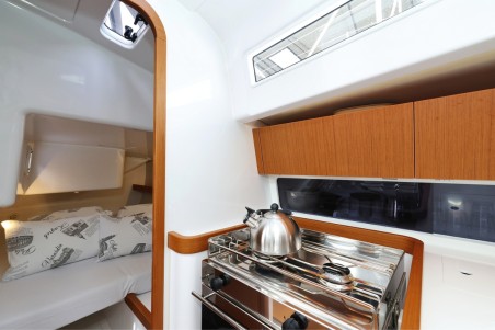 Bénéteau First 36 January