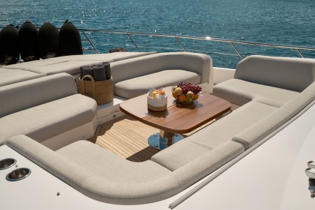 Azimut 78 Fly | Yacht Charter Croatia | Travelboat