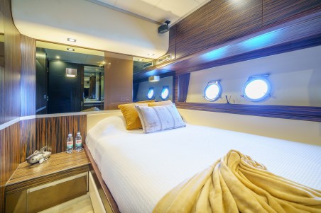 DOMINATOR SHIPYARD Dominator 780S Deluxe Dalia