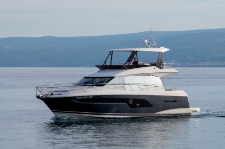 Jeanneau Prestige 520 Flybridge - 3 + 1 cab. Baby Indy