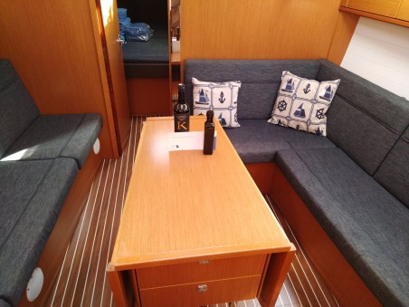 Bavaria Cruiser 37 | Yacht Charter Greece | Travelboat