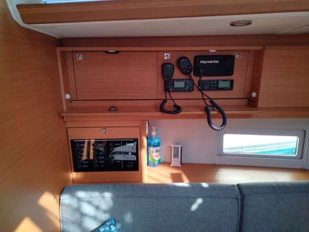 Dufour 430 | Czarter jachtu Grecja | Travelboat