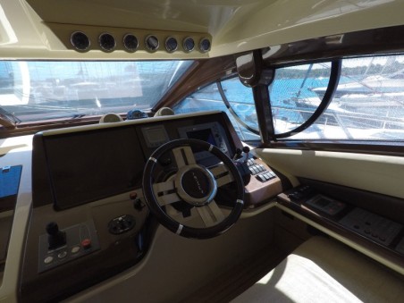 Azimut / Benetti Yachts Azimut 47 Luma