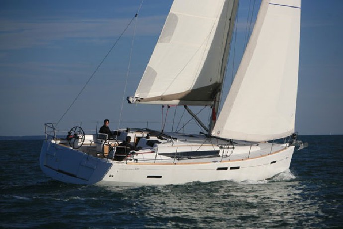 Jeanneau Sun Odyssey 439 Blue Swan