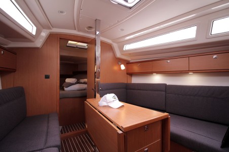 Bavaria Yachtbau Bavaria Cruiser 33 Callisto
