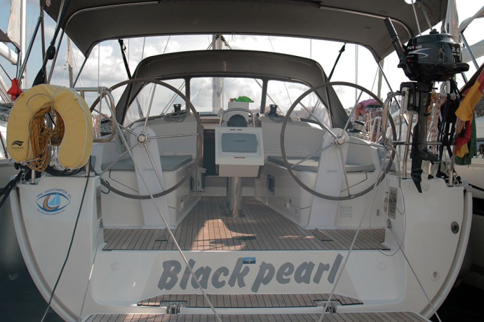 Bavaria Yachtbau Bavaria Cruiser 37 - 3 cab. Black Pearl