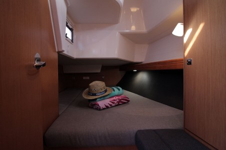 Bavaria Yachtbau Bavaria Cruiser 37 - 3 cab. Black Pearl