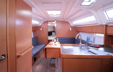 Bavaria Yachtbau Bavaria Cruiser 37 - 3 cab. Chilly Lilly