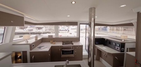 Catana Group Bali 4.2 - 4 + 2 cab. Persona Grata