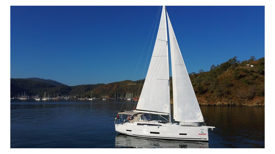 Dufour Yachts Dufour 390 La Luz