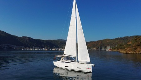 Dufour Yachts Dufour 390 La Luz