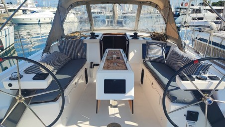 Dufour Yachts Dufour 390 La Luz