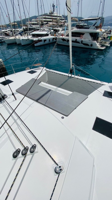 Fountaine Pajot Fountaine Pajot Astrea 42 - 4 + 1 cab. Capella 1