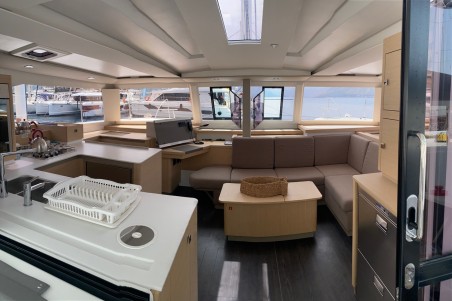 Fountaine Pajot Fountaine Pajot Astrea 42 - 4 + 1 cab. Capella 1
