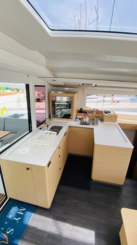 Fountaine Pajot Fountaine Pajot Astrea 42 - 4 + 1 cab. Capella 1