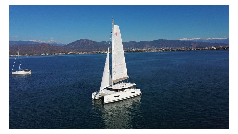 Fountaine Pajot Fountaine Pajot Astrea 42 - 4 + 2 cab. Gloria