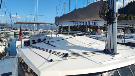 Fountaine Pajot Fountaine Pajot Astrea 42 - 4 + 2 cab. Reina