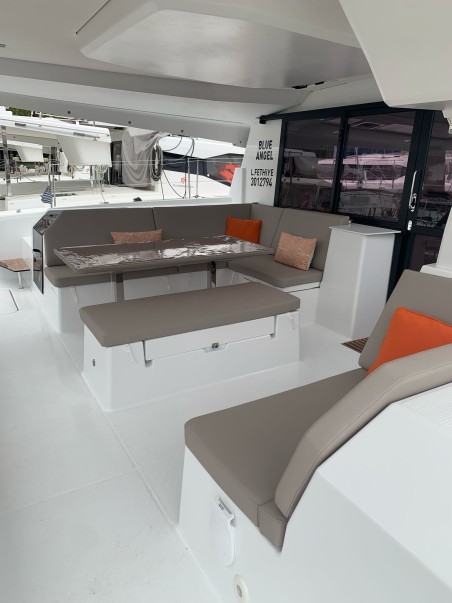 Fountaine Pajot Fountaine Pajot Tanna 47 - 5 + 1 cab. Blue Angel
