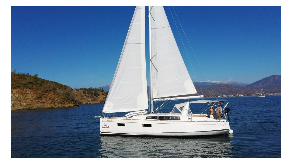 Bénéteau Oceanis 38.1 Rosa Bella