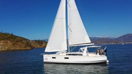 Bénéteau Oceanis 38.1 Rosa Bella