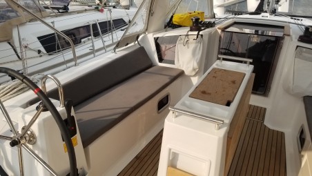 Bénéteau Oceanis 38.1 Rosa Bella