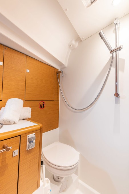 Jeanneau Sun Odyssey 449 Asante