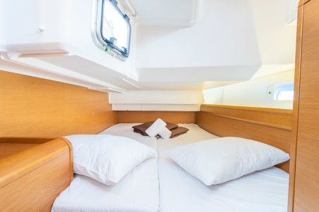 Jeanneau Sun Odyssey 449 Asante