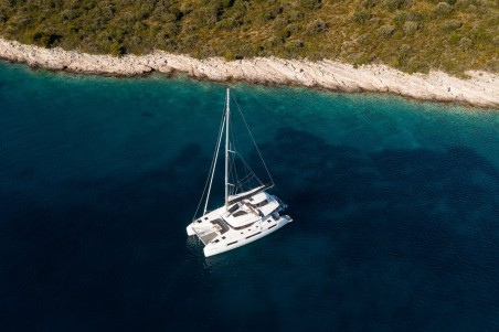 Lagoon-Bénéteau Lagoon 51 OW - 4 + 1 cab. Catwalk