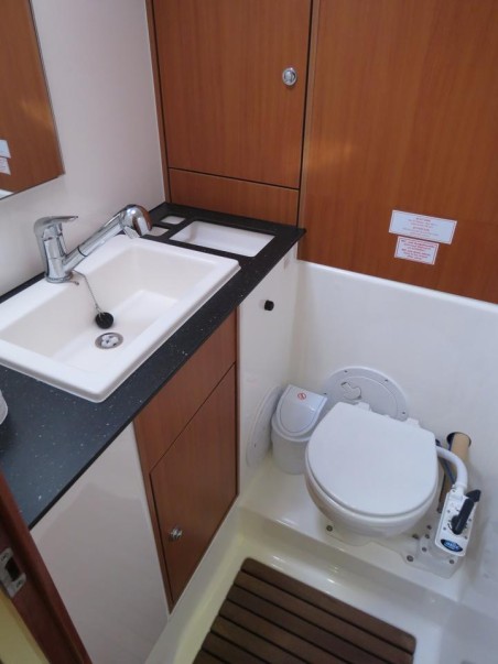 Bavaria Yachtbau Bavaria Cruiser 40 Vega