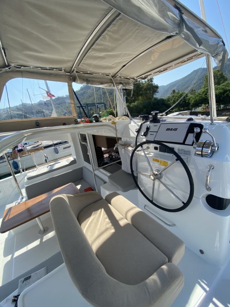 Lagoon-Bénéteau Lagoon 40 - 4 + 2 cab Falcon